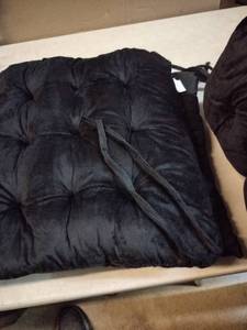 lot 9871 image: Black Chair Cushions 4 Pack 17in X 16in