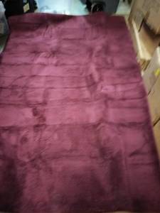 lot 9925 image: Red Carpet 107in X 70in