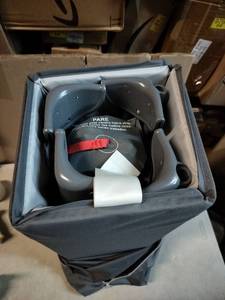 lot 9930 image: Graco pack n play crib play yard playpen baby