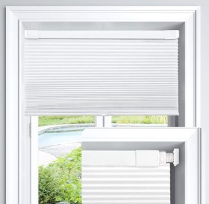 lot 1018 image: Lazblinds Cordless Cellular Shade In White
