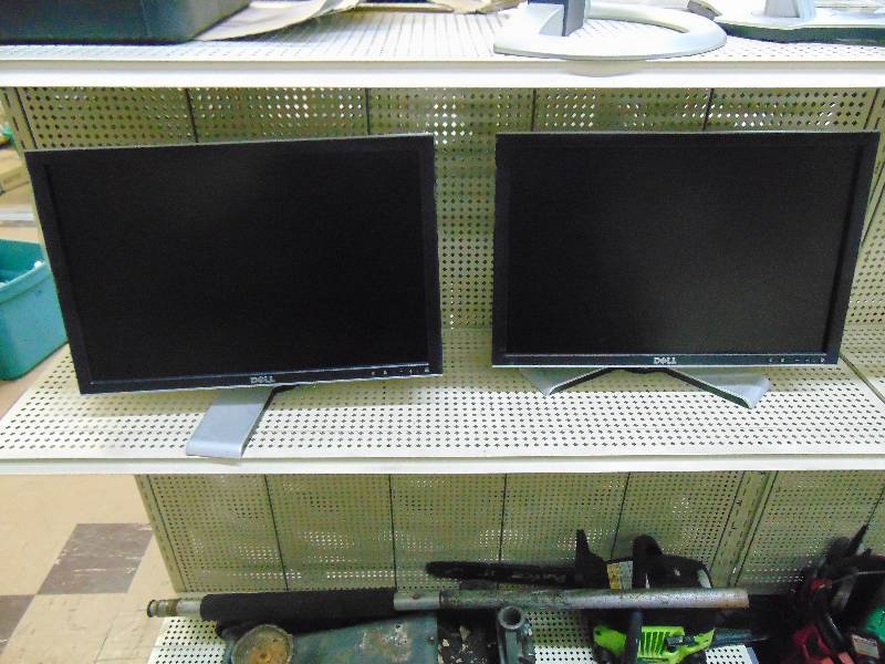 lot 507 image: Pair of Dell computer monitors