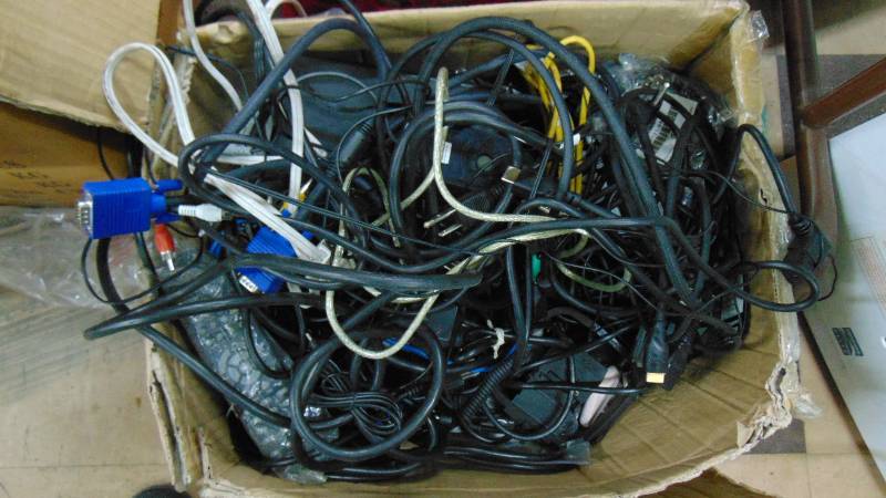 lot 547 image: huge lot of wiring - cables - audio - computer - remotes
