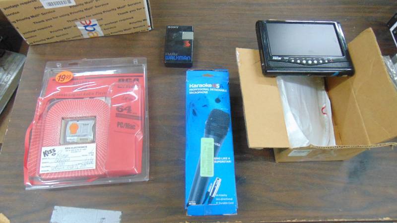 lot 565 image: Microphone - RCA 64meg player - dvd monitor