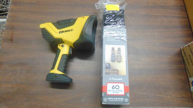 lot 566 image: flashlight - media rack