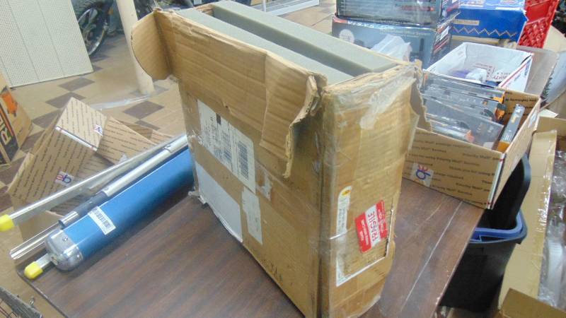 lot 572 image: Boscom controller II