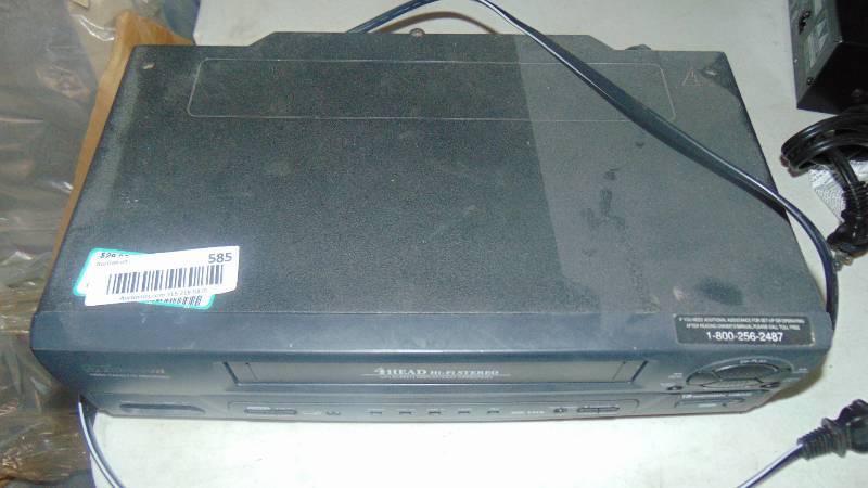 lot 585 image: Emerson VCR