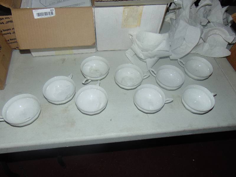 lot 603 image: German china set