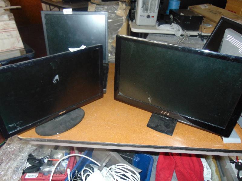 lot 608 image: acer and vizio monitors