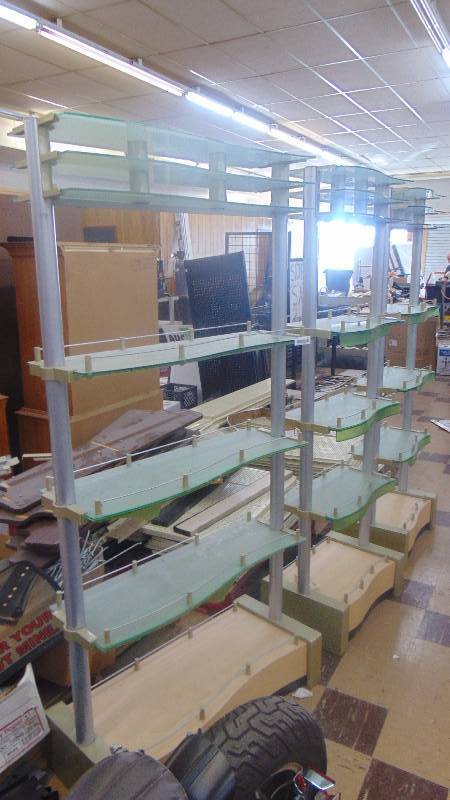 lot 652 image: 3 high end display shelves