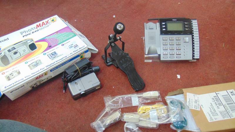 lot 661 image: Phone systems - cameras - audiovideo cables