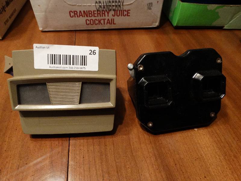 lot 26 image: 2 old view-masters.