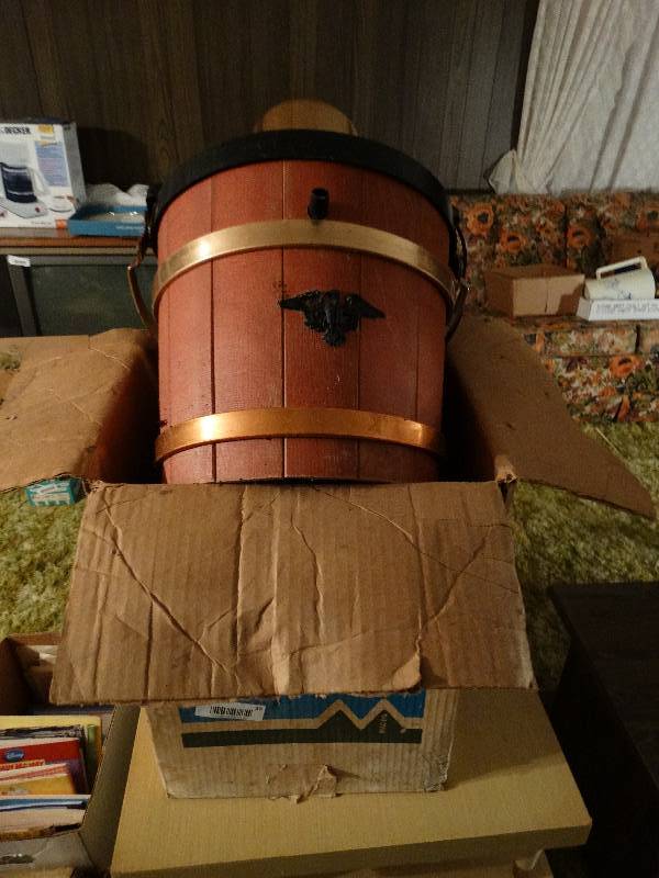 lot 33 image: Proctor - silex ice cream maker in box.