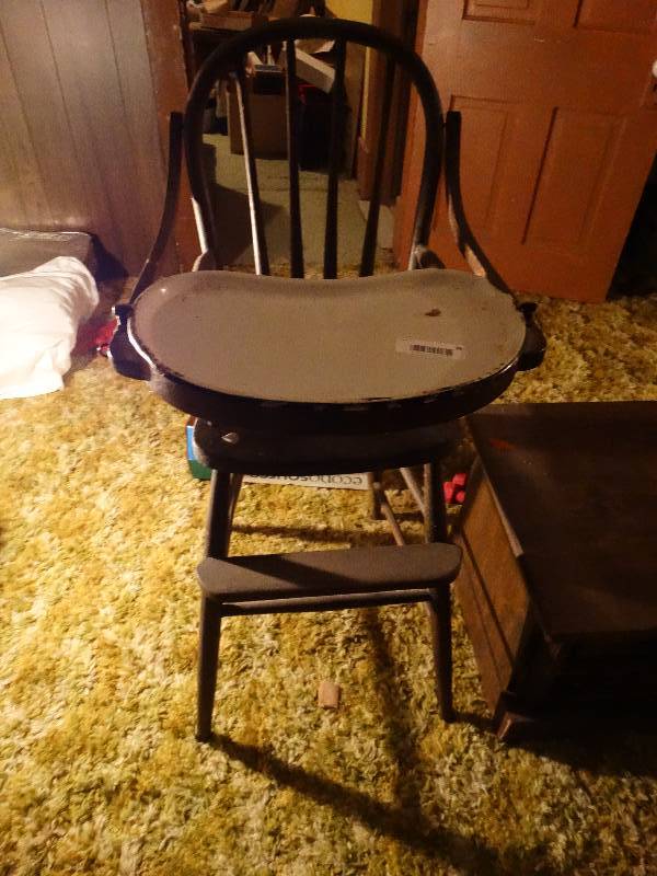 lot 36 image: Antique high chair wenamel ware food tray.