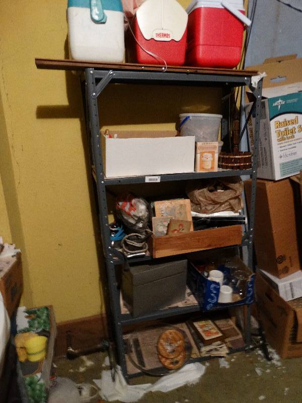lot 39 image: Metal shelf wcontents.
