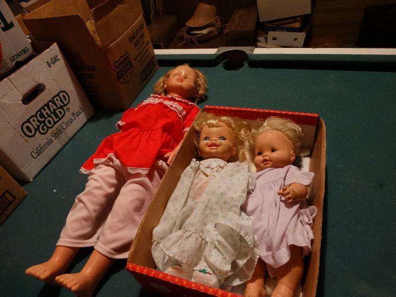 lot 46 image: 3 Vintage dolls.