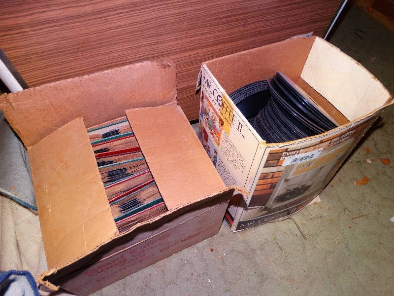 lot 70 image: Lot of records.