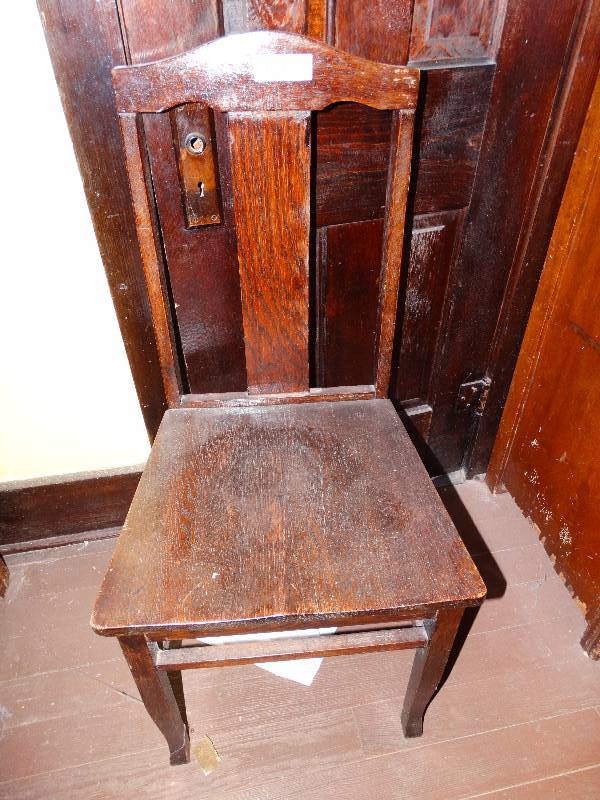 lot 164 image: Vintage wood chair