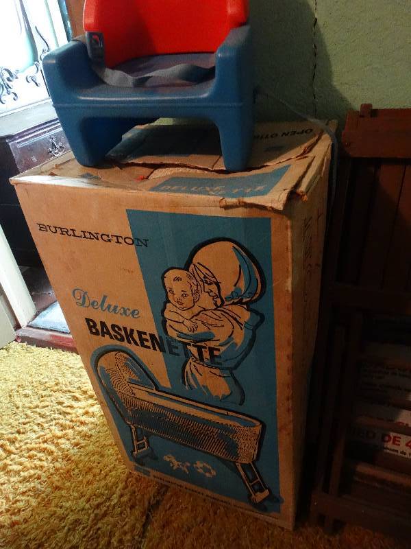 lot 171 image: Vintage baby baskenette in box childs chair