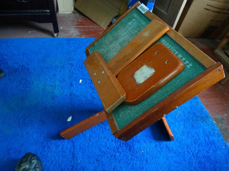 lot 183 image: Vintage Kids desk