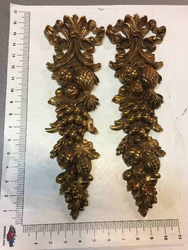 lot 5478 image: Pair Syroco Wood Wall Sconce.  Gold gilt fruit design, 17 inches length.
