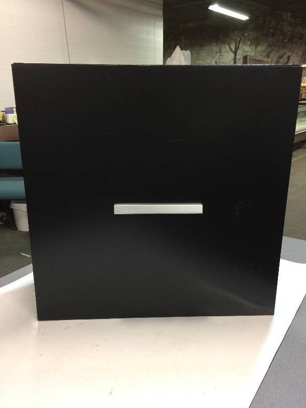lot 5502-2 image: Wall Cabinets measures 20x20x8