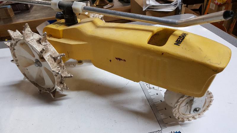 lot 5819 image: Nelson Tractor Sprinkler with adjustable rotary spray arms