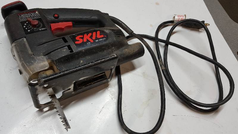 lot 5326 image: SKIL 4470 Variable Speed Orbital Action Scroll Jig Saw in good working order