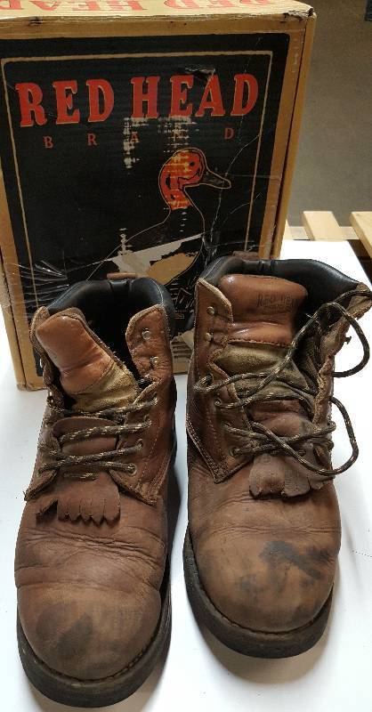 lot 5598 image: This pair of shoes are part of a pallet buy of returned items from Bass Pro.  Come down this Wednesday night and check them out and try them on for fit.