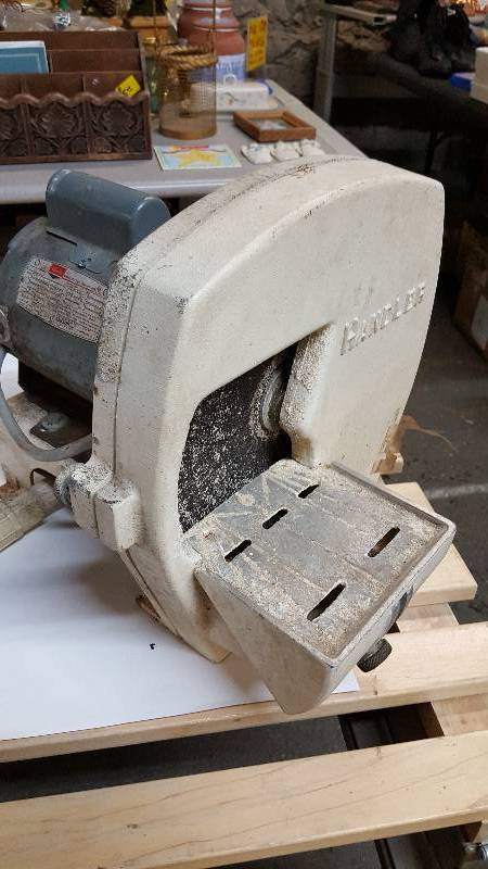 lot 5229 image: Called a Handler is this ceramic tile grinder trimmer