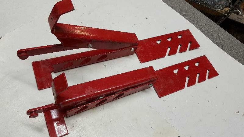 lot 5304-3 image: New pair of Adjustable Steel Roof Brackets by Qual Craft Products (Model 2500)