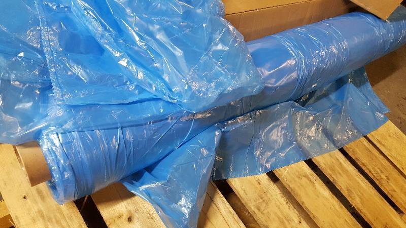 lot 5245 image: Box of 300 new Blue POR Gusseted Bags that measure 52 X 42 X 36 and are 0.500 Mil thick material.