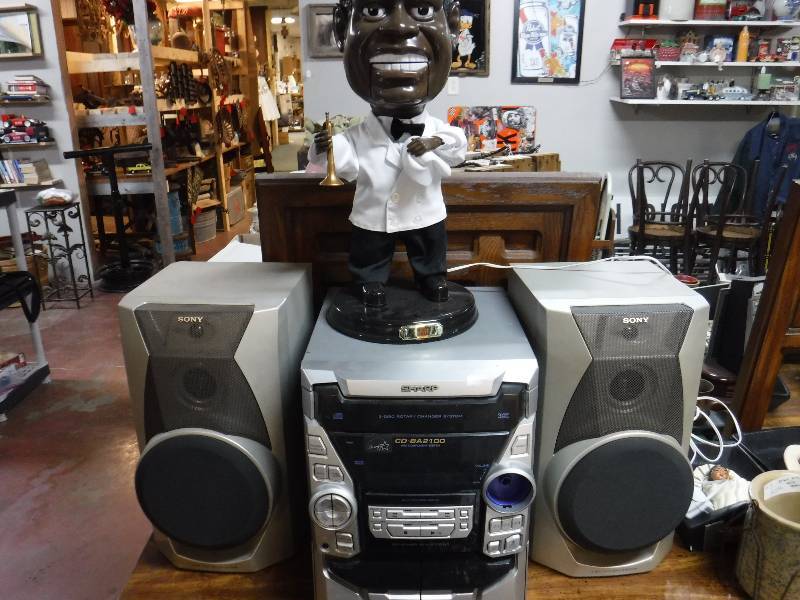 lot 3226 image: stereo with speakers