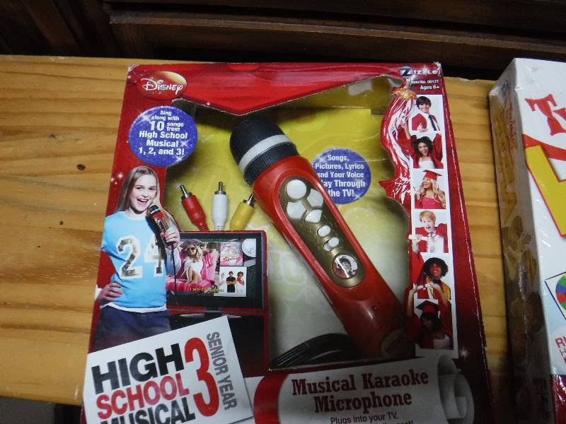 lot 3227 image: Games