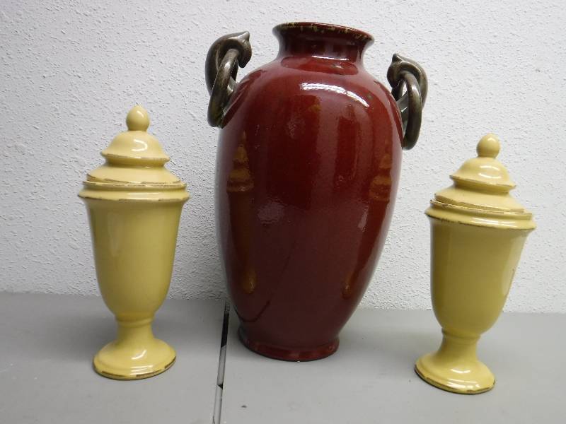 lot 3241 image: Nice Vases