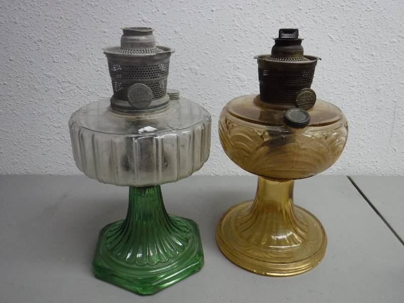lot 3262 image: Aladdin oil lamps