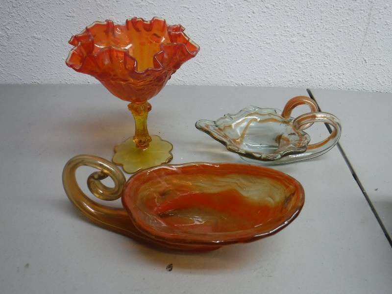 lot 3263 image: Hand blown glass vases lot of 3