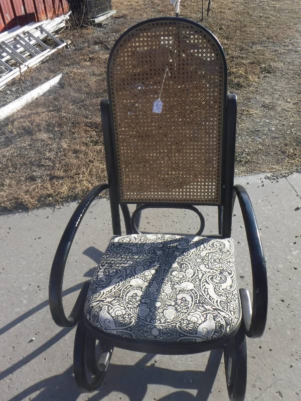 lot 3265 image: Rocking chair with cane back