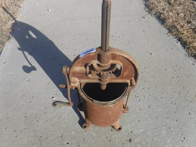 lot 3269 image: ANTIQUE ENTERPRISE MFG CO  SAUSAGE STUFFER