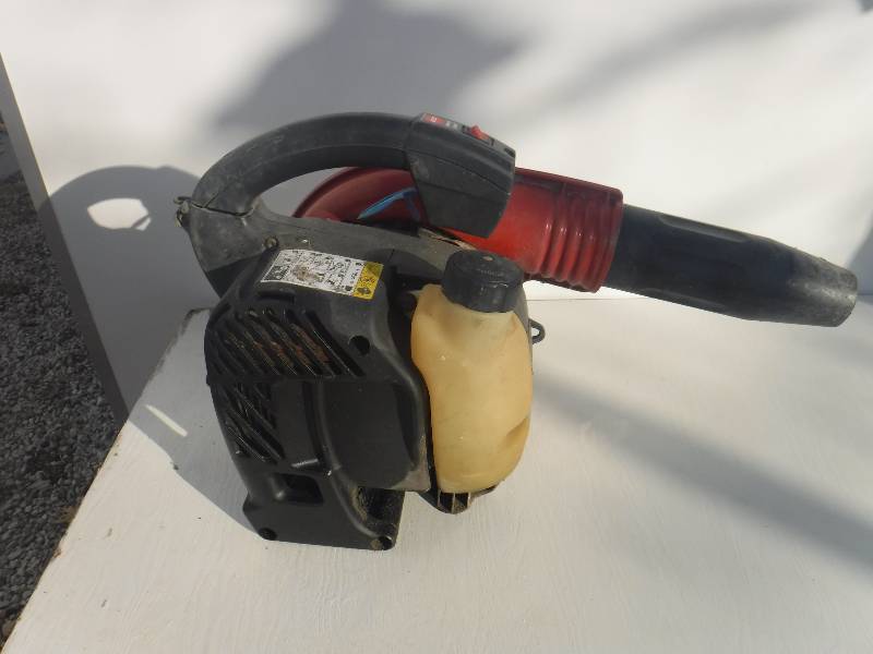 lot 3338 image: Leaf blower