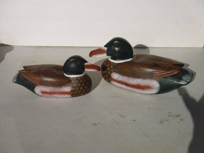 lot 3276 image: Wooden Ducks