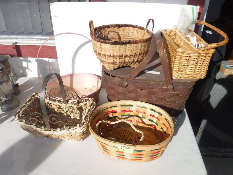 lot 3287 image: wooden baskets