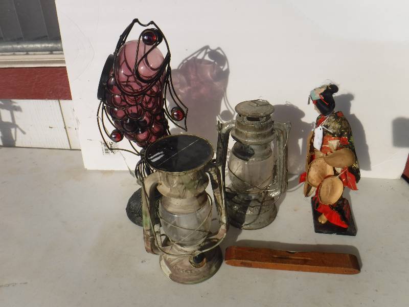 lot 3289 image: Home decor Lot #5