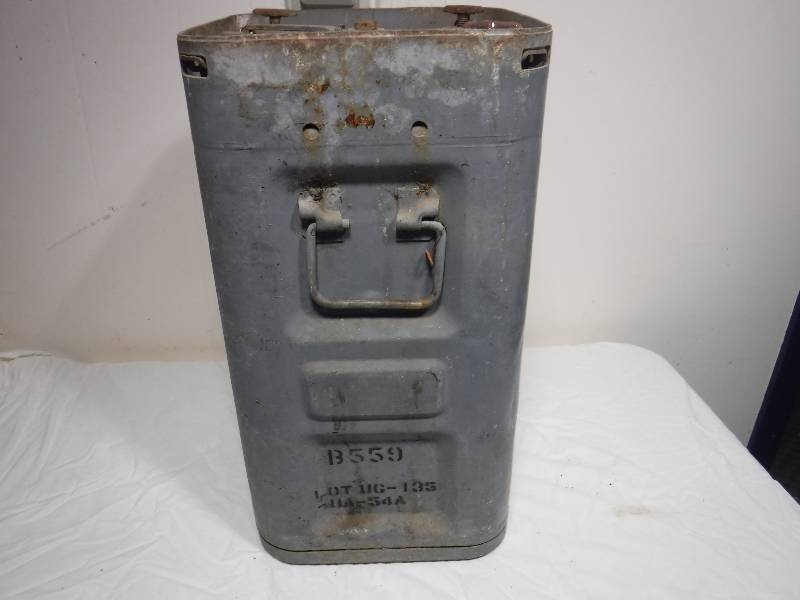 lot 3291 image: Rare Navy Anti-Aircraft Ordinance  Ammo Can Ammo Box,Metal