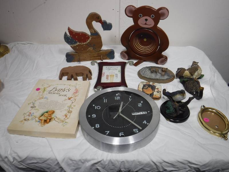 lot 3295 image: clock and wall decor