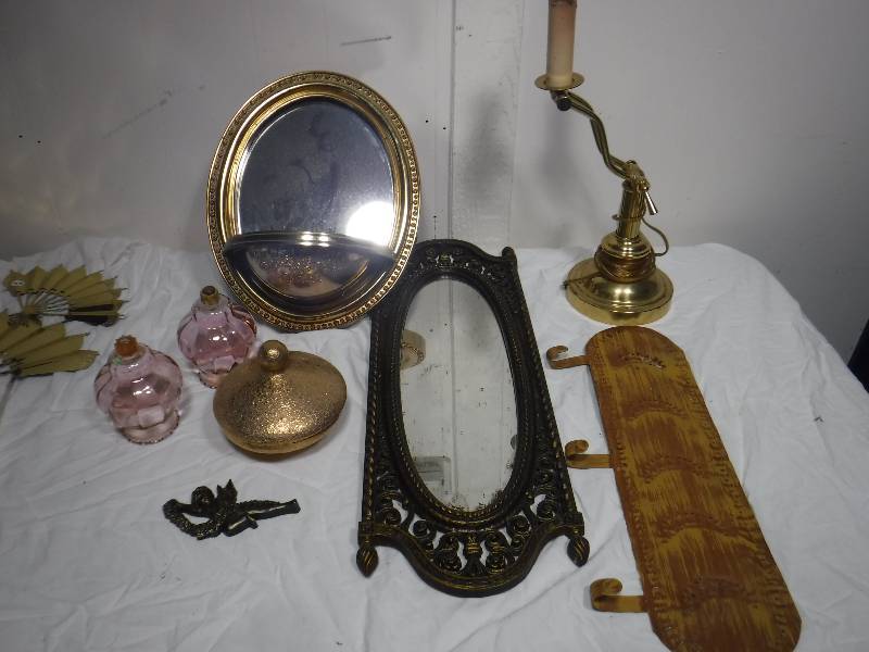 lot 3296 image: mirrors lamp wall decor