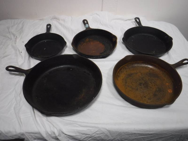 lot 3306 image: cast iron pans