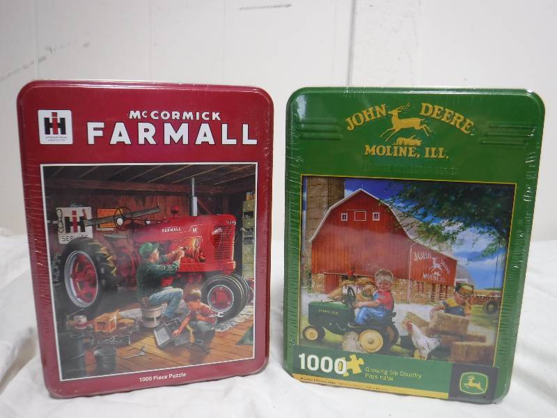 lot 3320 image: Farmall and John Deere puzzles