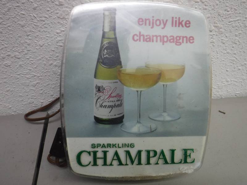 lot 3363 image: champale light