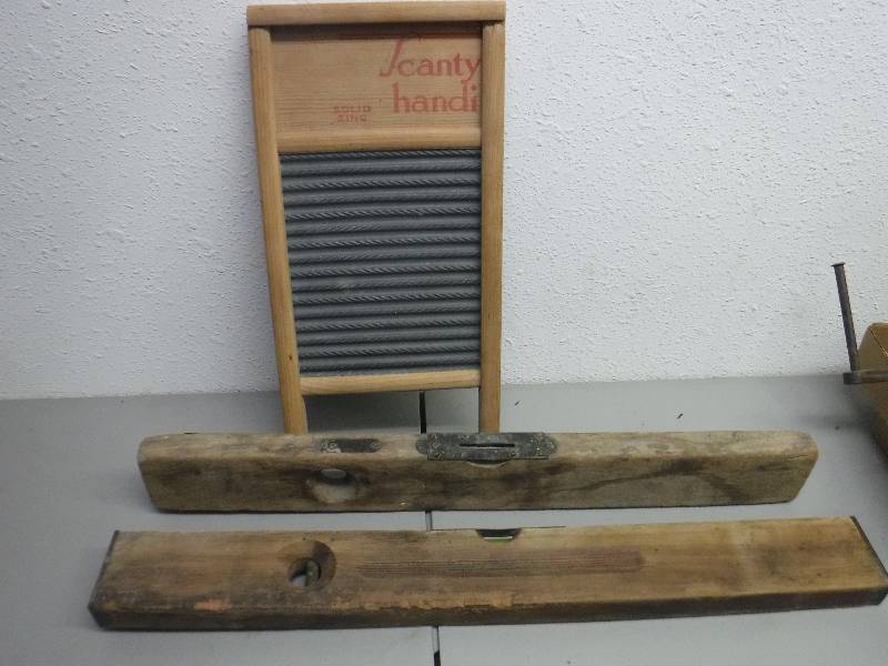 lot 3379 image: antique wash board