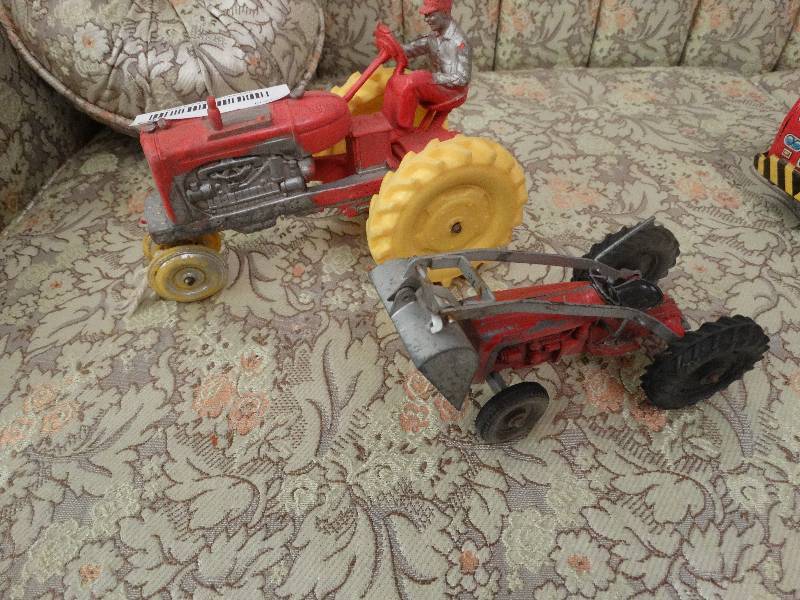 lot 283 image: 2 old toy tractors